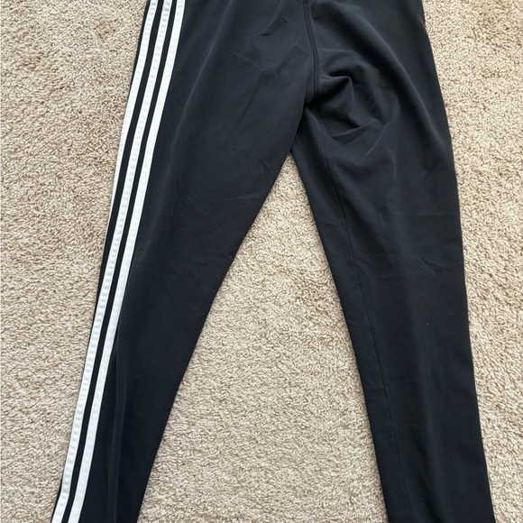 Black size medium little bits of stains - Picture 4 of 4